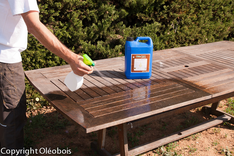 Rénover et nettoyer votre mobilier de jardin Blog protection bois